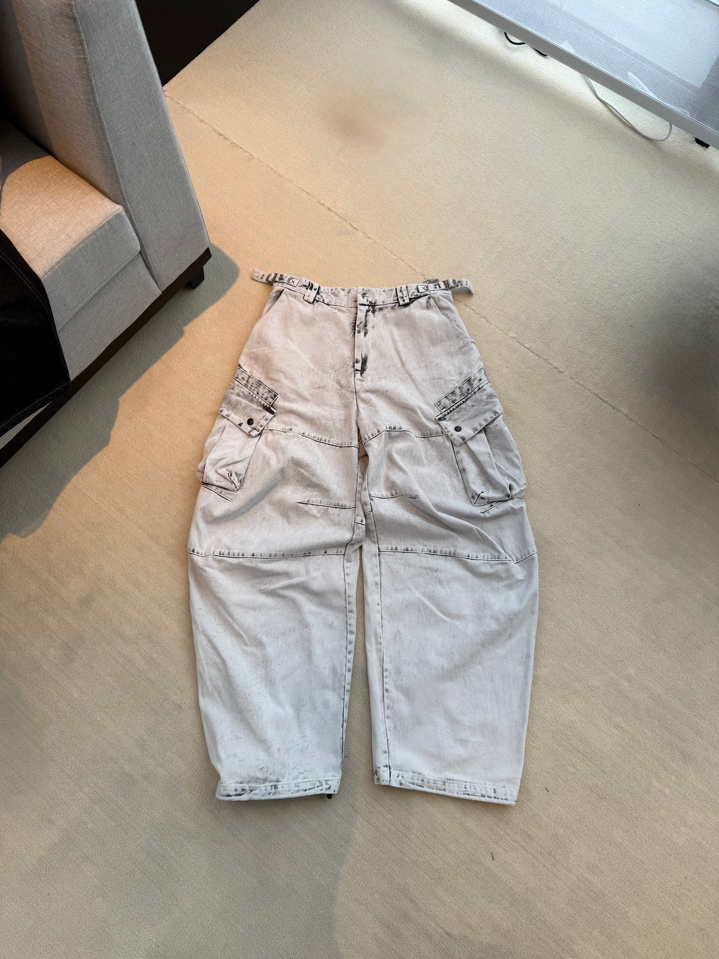 Sun-Faded Cargo Curved Pants