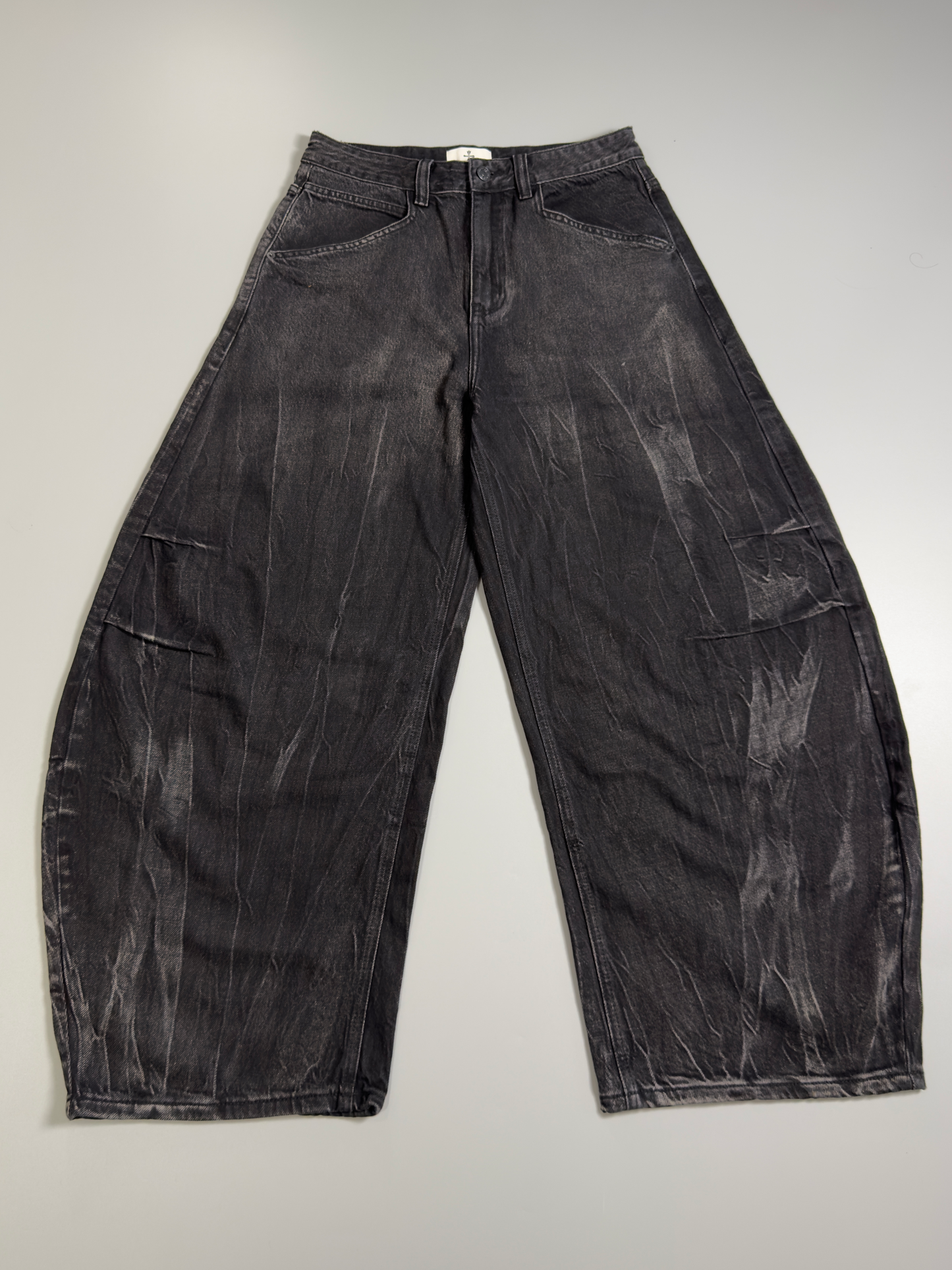 Nevada Wash Curved-Leg Jean