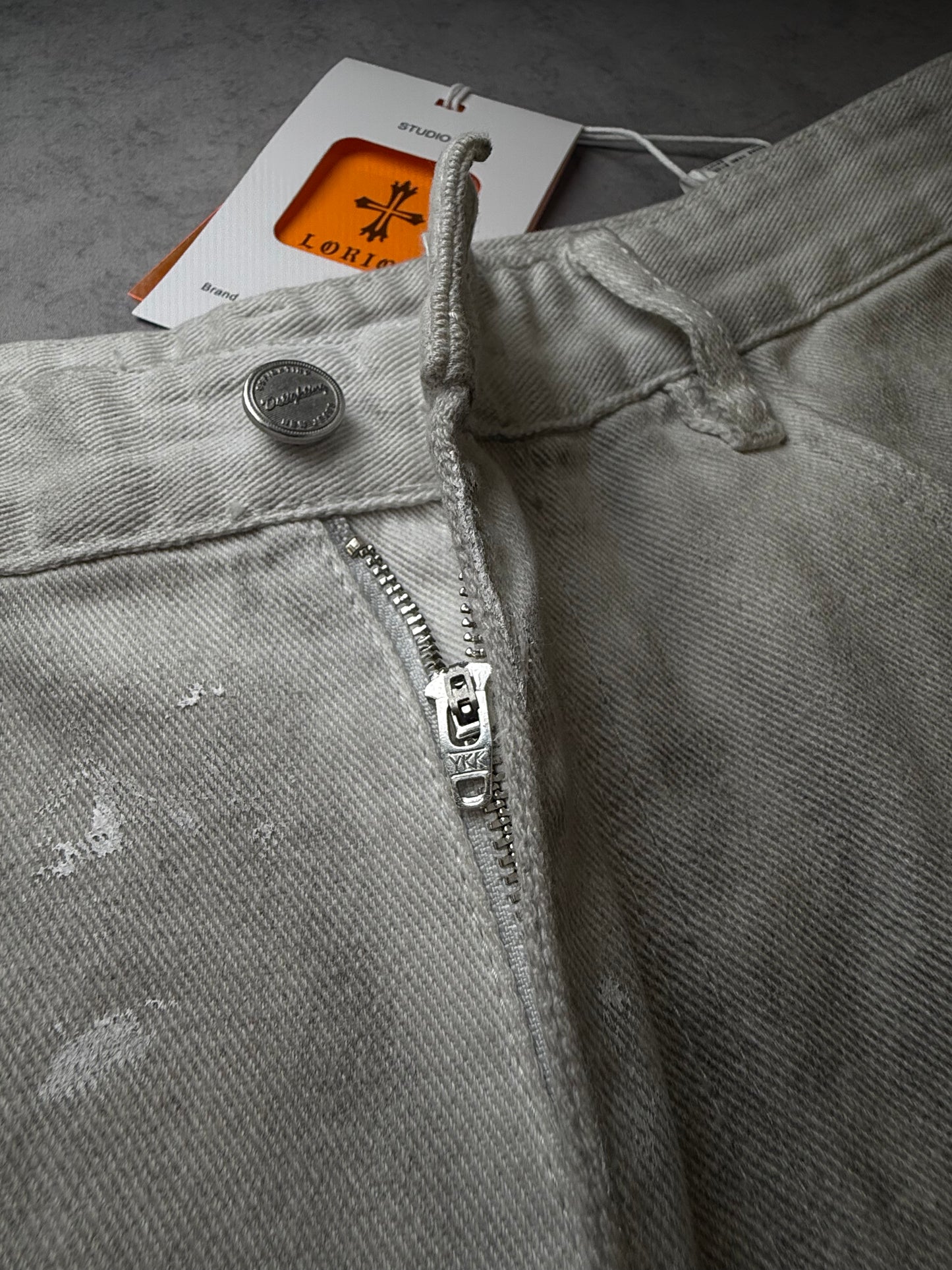 Graffiti Damage(White)