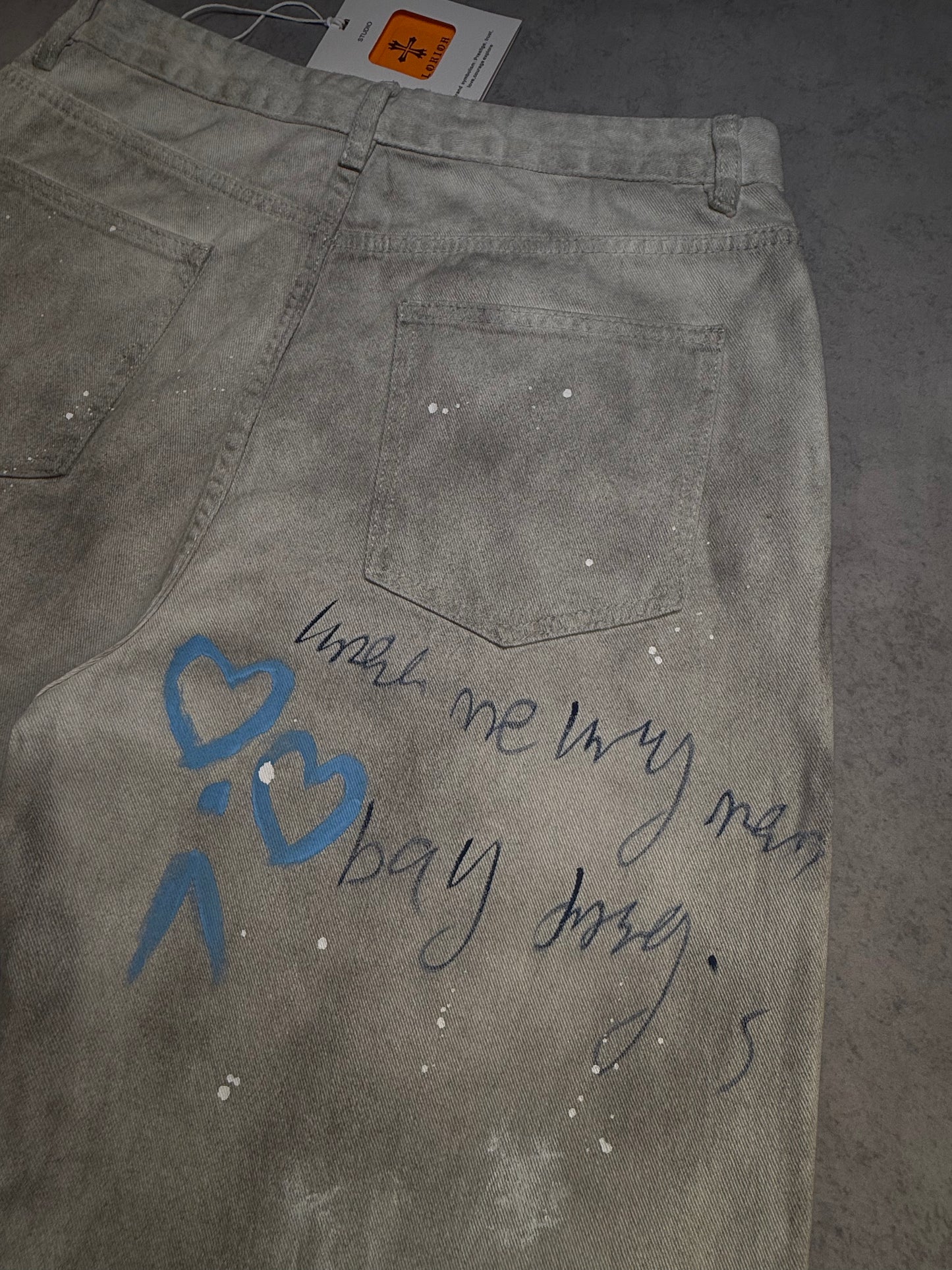 Graffiti Damage(White)