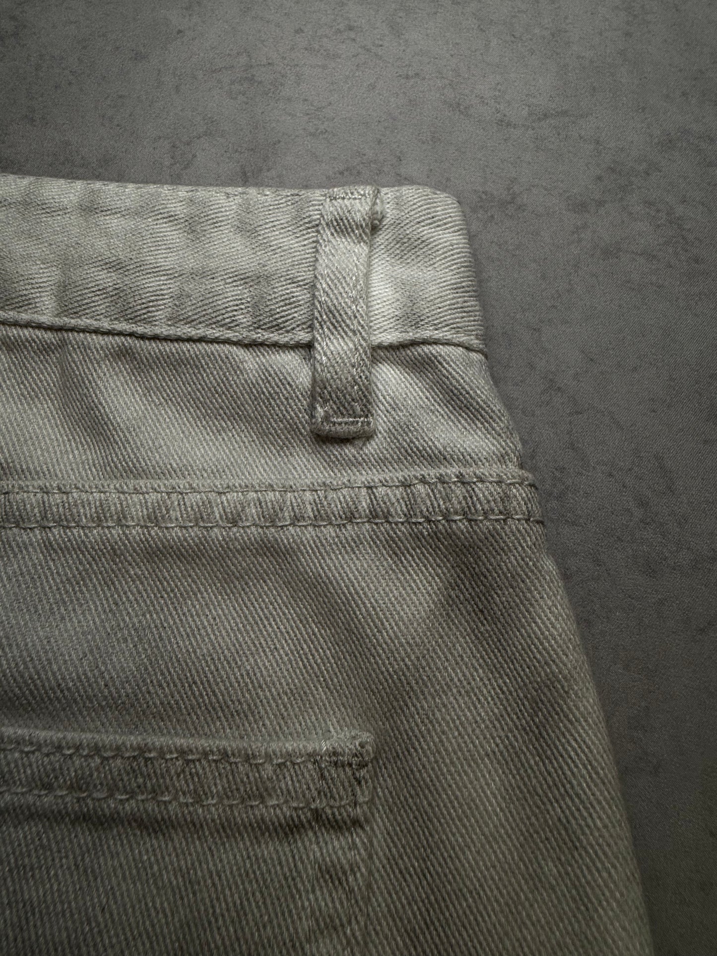 Graffiti Damage(White)