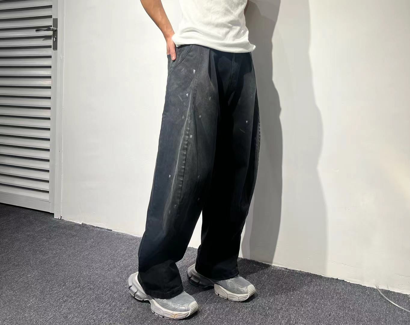 Washed Curved-Leg Trouser